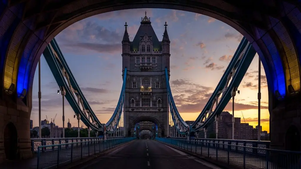 London bridge evening sunset